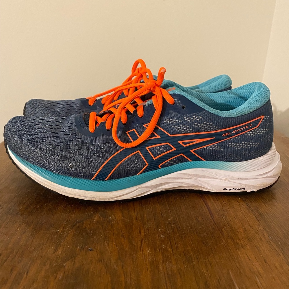 ASICS Women’s Gel Excite 7, size 9